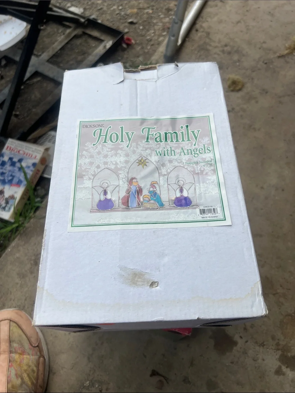 Vintage Holy Family with Angels Nativity Set - White and Purple